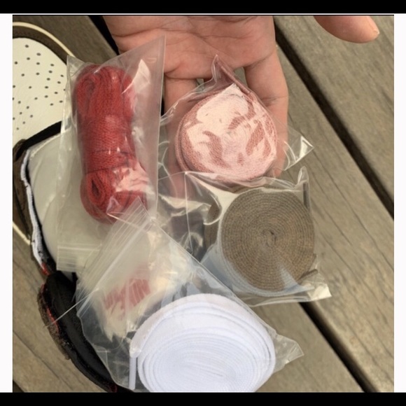 Travis Scott’s retro Jordan 1s - Picture 3 of 3